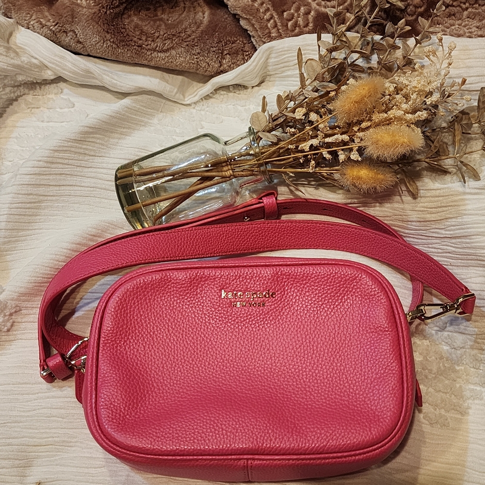 Kate Spade Pink crossbody purse.